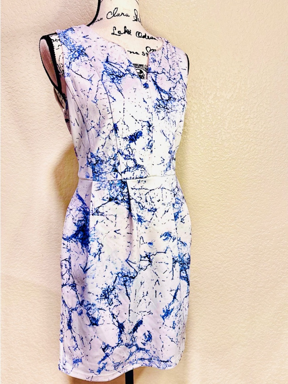 Romeo & Juliet Couture Silky Soft• Bold White Sleeveless Fitted Midi Dress • M